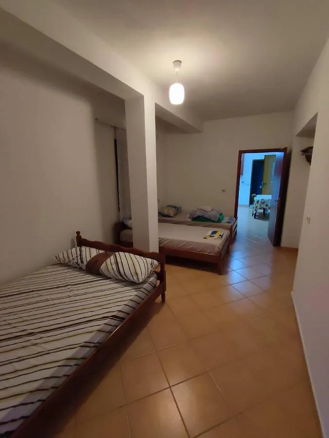 Fioris Apartments Sarande Country house